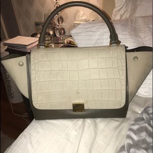 Authentic Céline Trapeze Bag Size Medium (RARE!)